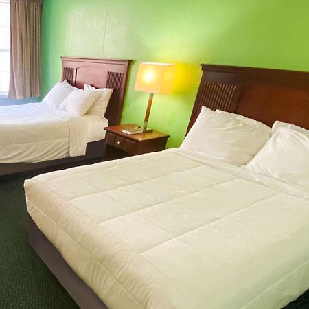 Knights Inn Лейк Сити Екстериор снимка