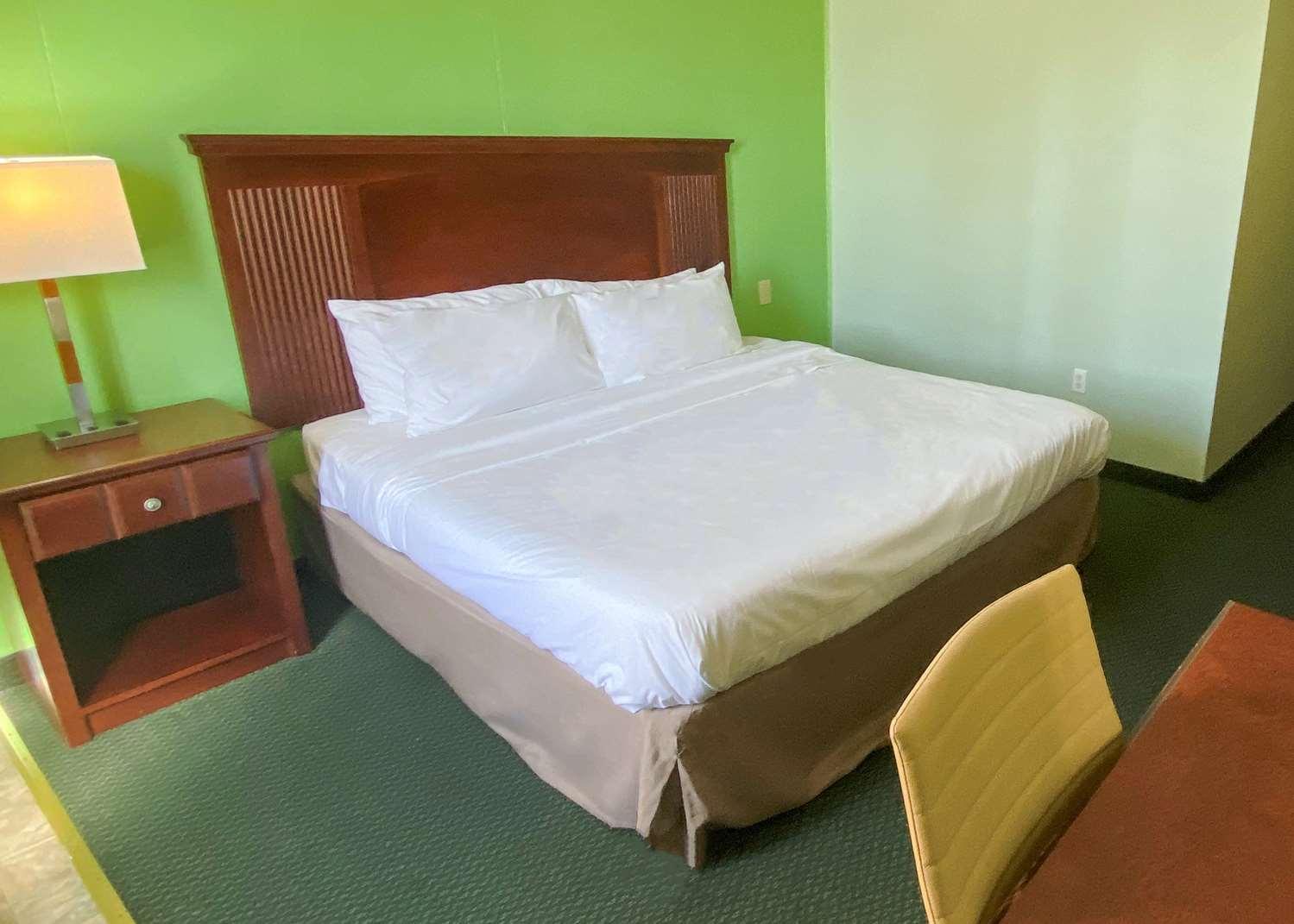 Knights Inn Лейк Сити Екстериор снимка